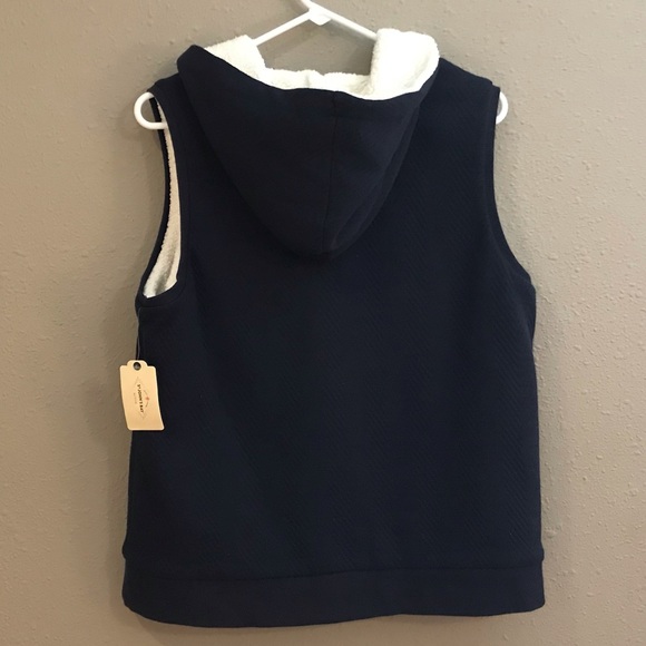 Hooded Lined Active Vest - Picture 5 of 7